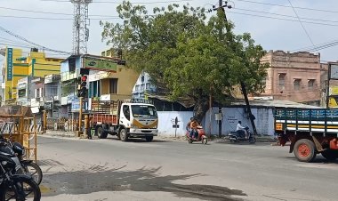 போக்குவரத்து சிக்னலில் விழிப்புணர்வு ஏற்படுத்தும் தூத்துக்குடி காவலருக்கு குவியும் பாராட்டுகள்!