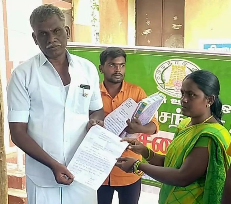 திருச்செந்தூர் அருகே கிராமசபை கூட்டத்தில் ராஜினாமா கடிதம் கொடுத்த வார்டு உறுப்பினர்!!