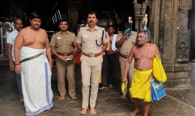 திருச்செந்தூர் கோவிலுக்கு பக்தர்கள் ஜாதி ரீதியான உடைகள் அணிந்து வரவோ, சர்ப்ப காவடி எடுத்து வரவோ கூடாது - எஸ்பி கடும் எச்சரிக்கை!