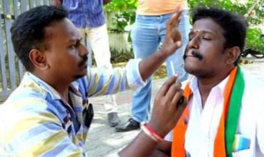 கோவில்பட்டியில் நகராட்சி நிர்வாகத்தை கண்டித்து மீசையை எடுத்து கவுன்சிலர் போராட்டம் !