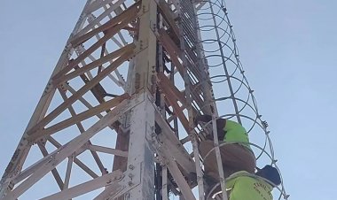 மனைவியை சேர்த்து வைக்க கோரி செல்போன் டவர் மீது ஏறி தற்கொலைக்கு முயன்ற கணவர் மீட்பு!