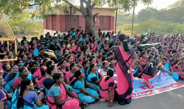 அங்கன்வாடி மையங்களுக்கு கோடை விடுமுறை வழங்க கோரி ஊழியர்கள் தர்ணா போராட்டம்!