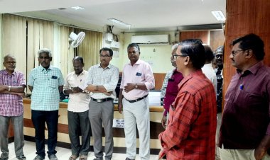 ஒடிசா மாநில ரயில் விபத்தில் பலியானவர்களுக்கு இன்சூரண்ஸ் ஊழியர்கள் இரங்கல் கூட்டம்!!