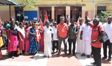 ஆத்தூர் பேரூராட்சி முன்பு விவசாய தொழிலாளர்கள் மனு கொடுக்கும் போராட்டம்!