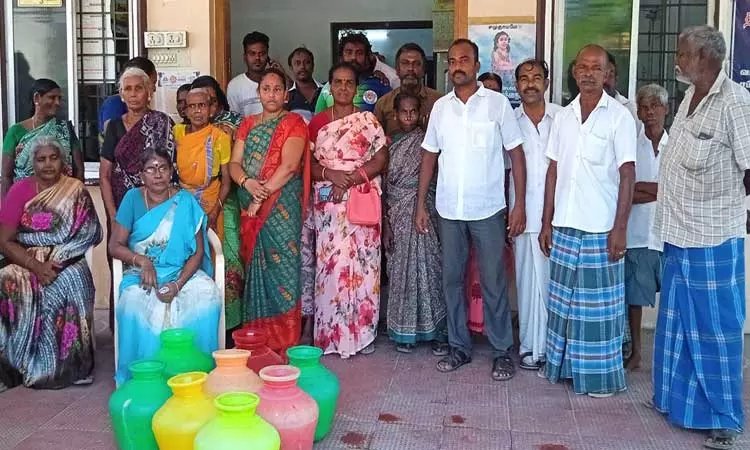 திருச்செந்தூர், கோவில்பட்டியில் காலி குடங்களுடன் பொதுமக்கள், பெண்கள் போராட்டம்!