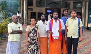 அரசியல் கட்சி கொடிகளை அகற்ற வேண்டும் : மாநகராட்சி ஆணையரிடம் கோரிக்கை!