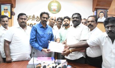 தூத்துக்குடி மாவட்ட வரைவு வாக்காளர் பட்டியல் : ஆட்சியர் லட்சுமிபதி வெளியிட்டார்!