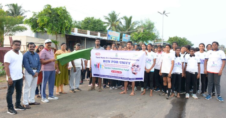 தூத்துக்குடியில் ஓற்றுமைக்கான ஓட்டம் : மாணவ, மாணவிகள் பங்கேற்பு!