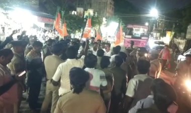 திருச்செந்தூர் கோவிலில் மின்சாரம் தாக்கி பக்தர் பலியான சம்பவத்தை கண்டித்து பாஜகவினர் சாலை மறியல்..!