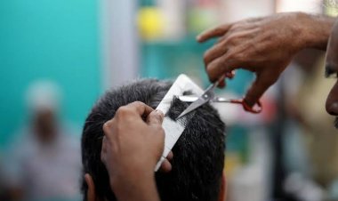 தூத்துக்குடியில் முடி திருத்தும் கட்டணம் உயர்வு : சங்க கூட்டத்தில் முடிவு!