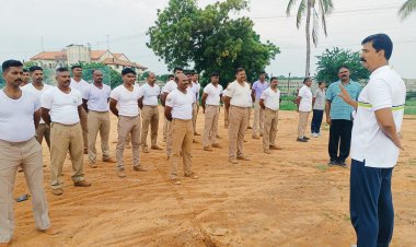 தூத்துக்குடி மாவட்ட ஆயுதப்படை காவல்துறையினரின் உடற்பயிற்சியை: எஸ்பி ஆய்வு!