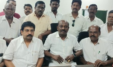 பொதுமக்கள் வணிகர்கள் மத்தியில் இன்சூரன்ஸ் நிறுவனம் தொழில் செய்ய முடியாத நிலையை தமிழ்நாடு வணிகர் சங்க பேரமைப்பு உருவாக்கும் என தமிழ்நாடு வணிகர் சங்கங்களின் பேரமைப்பு தலைவர் விக்கிரமராஜா எச்சரிக்கை !!