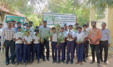 பாளை தூய சவேரியார் கல்லூரி சார்பில் நாசரேத் மர்காஷிஸ் மேல்நிலைப் பள்ளியில் மூலிகை தோட்டம் அமைப்பு