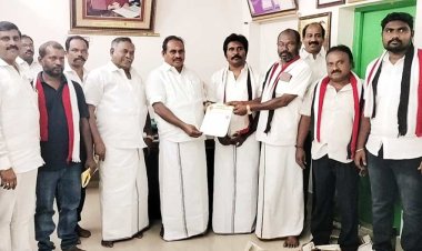 தமிழக வாழ்வுரிமைக் கட்சி மாவட்ட செயலாளர் அதிமுகவில் ஐக்கியம்!