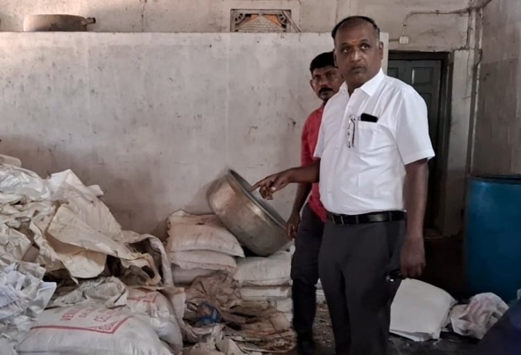 கடலை மிட்டாய் ஆலையில் எலி எச்சங்கள் கலந்து இருந்த 840 கிலோ மாவு பறிமுதல்!