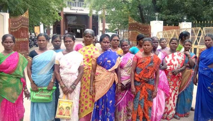 விளாத்திகுளம் அருகே தொடரும் சாதி பாகுபாடு : ரேஷன் கடை கட்ட கிராம மக்கள் எதிர்ப்பு!