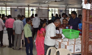 தூத்துக்குடியில் தபால் வாக்குகள் என்னும் பணிகள் துவக்கம்..!