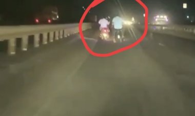 தூத்துக்குடியில் இருசக்கர வாகனத்தில் சென்ற போது செயின் பறித்த  அதிர்ச்சி வீடியோ..!