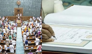 என்ன முழக்கம் எழுமோ?: லோக்சபாவில் தமிழ்நாட்டின் 39 எம்.பிக்களும் இன்று பதவியேற்பு!