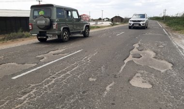 தூத்துக்குடி கிழக்கு கடற்கரை சாலையில் தொடரும் விபத்துக்கள் : கண்டுகொள்ளாத நெடுஞ்சாலைத்துறை!