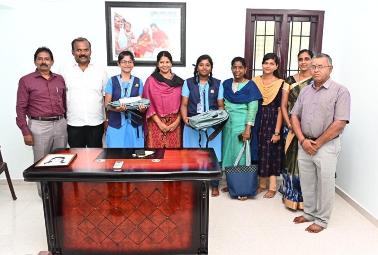 தூத்துக்குடி மாவட்டத்தில் அதிக மதிப்பெண் எடுத்த மாணவர்களுக்குக் கல்வி ஊக்கத்தொகை வழங்கிய கனிமொழி கருணாநிதி எம்.பி