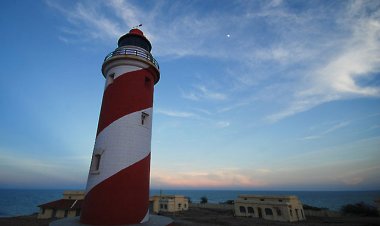 மணப்பாடு கலங்கரை விளக்கை பார்வையிட மாணவர்களுக்கு சிறப்பு சலுகை கட்டணம்