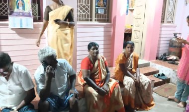 இலங்கையில் தூத்துக்குடி மீனவர்கள் 22 பேர் கைது : 2 படகுகளையும் பறிமுதல் செய்தனர்