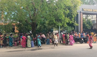 தூத்துக்குடி மாநகராட்சி அலுவலகம் முன்பு தூய்மை பணியாளர்கள் முற்றுகை போராட்டம்..!