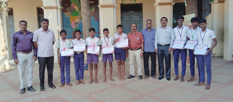 நாசரேத் மர்காஷிஸ் மேல்நிலைப்பள்ளி மாணவர்களுக்கு பாராட்டு விழா!!
