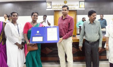 சிறந்த திருநங்கை விருது பெற்ற தூத்துக்குடி திருநங்கைக்கு : மாவட்ட ஆட்சியர் வாழ்த்து!