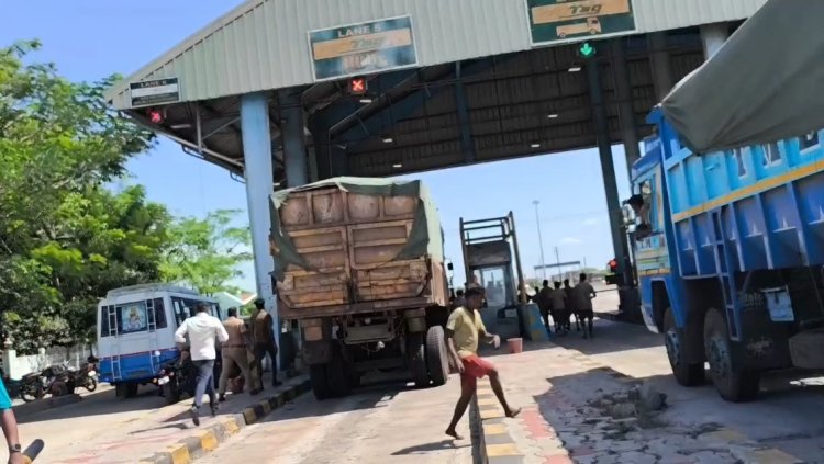 உயர்நீதிமன்ற தடையை மீறி சுங்க கட்டணம் வசூலிக்கும் தூத்துக்குடி டோல்கேட்... பொதுமக்கள் வாக்குவாதம்!