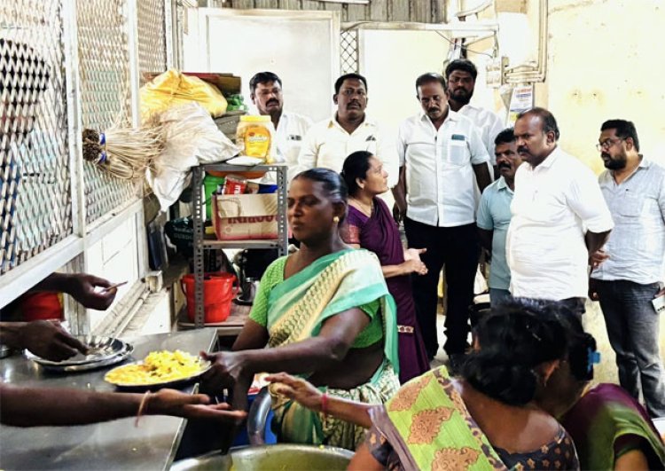 தூத்துக்குடி அரசு மருத்துவமனையில் அம்மா உணவகம் மாலை நேரத்திலும் செயல்படும்: மேயர் தகவல்!!
