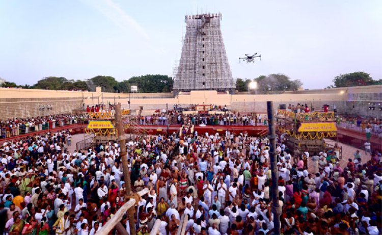 திருச்செந்தூர் கோவில் கும்பாபிஷேகம் கோலாகலம்: அரோகரா... கோஷம் முழங்க..லட்சக்கணக்கான பக்தர்கள் தரிசனம்!