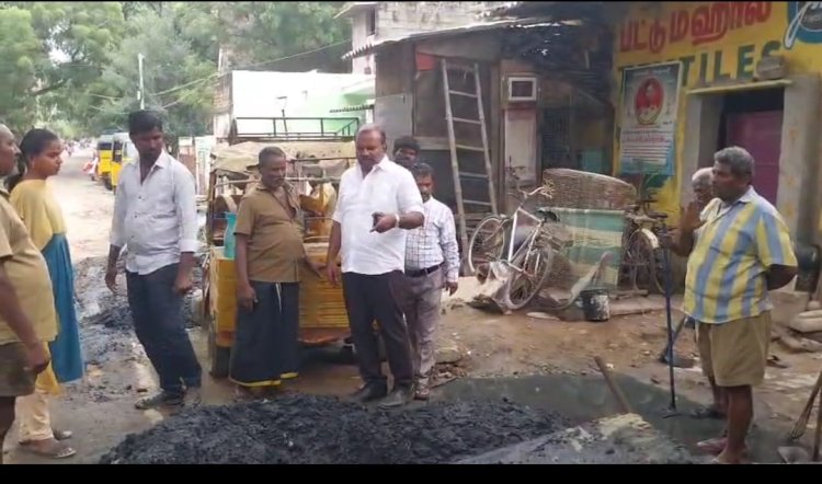 போல்டன்புரம் பொதுமக்கள் புகார் கழிவுநீர் கால்வாய் அடைப்பு உடனடியாக சரி செய்யப்பட்டது மேயர் ஜெகன் பொியசாமி ஆய்வு