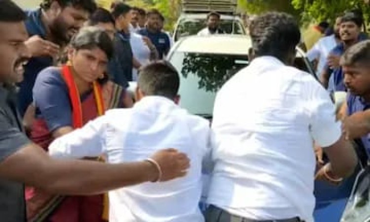 பனையூரில் விஜய் காரை திடீரென வழிமறித்த தவெக தூத்துக்குடி மாவட்ட பெண் நிர்வாகி  ... காலை முதல் காத்திருப்பு.. பின்னணி என்ன?