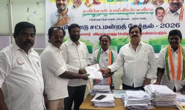 ஸ்ரீவைகுண்டம் தொகுதியில் போட்டியிட காங்கிரஸ் முரளிதரன் விருப்பமனு..!