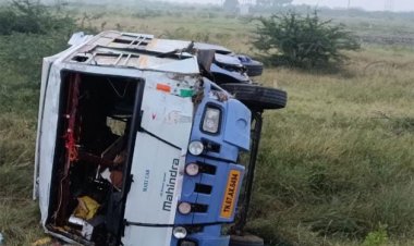 தூத்துக்குடி புதிய துறைமுகம் அருகே பக்தர்கள் வேன் கவிழ்ந்து விபத்து: 19 பேர் காயம், ஒருவர் கவலைக்கிடம்