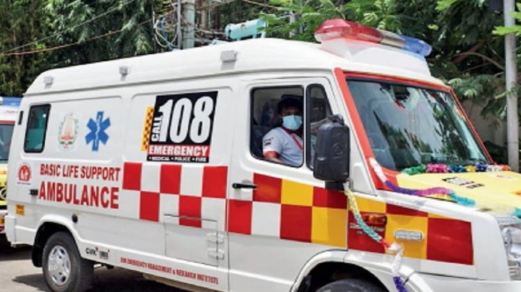 திருச்செந்தூரில் மாவட்ட செயலாளர் பொறுப்பு வந்ததும் 108 ஆம்புலன்ஸுக்கு வழிவிட மறுத்து சாலையில் அலப்பறை செய்த வி.சி.க.வினர்.. 102 பேர் மீது பாய்ந்த வழக்கு..