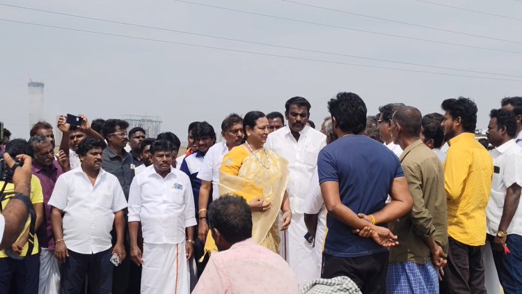 உப்பள தொழிலாளர்கள் வாழ்வாதாரம் கேள்விக்குறி – ஸ்டெர்லைட் ஆலை போல் சூழ்நிலை உருவாகும் என பிரேமலதா விஜயகாந்த் எச்சரிக்கை..!