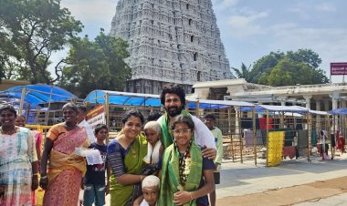 திருச்செந்தூர் சுப்பிரமணிய சுவாமி கோவிலில் சிவகார்த்திகேயன் குடும்பத்துடன் சுவாமி தரிசனம்