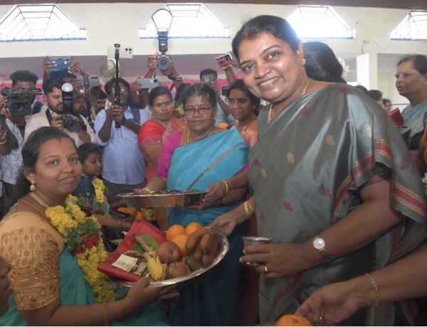 “கர்ப்பிணி தாய்மார்களின் மகிழ்ச்சியே ஆரோக்கியமான குழந்தை வளர்ச்சியின் அடிப்படை – தூத்துக்குடி சமுதாய வளைகாப்பு விழாவில் அமைச்சர் கீதாஜீவன்”