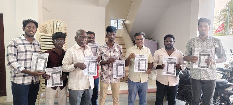 தூத்துக்குடியில் இந்திய அரசியலமைப்பு முகவுரை துண்டு பிரசுரமாக வழங்கிய தமிழ்நாடு முற்போக்கு எழுத்தாளர் கலைஞர்கள் சங்கம்
