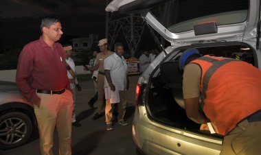 தூத்துக்குடியில் தேர்தல் சோதனை தீவிரம்! ஆட்சியர் நேரில் ஆய்வு