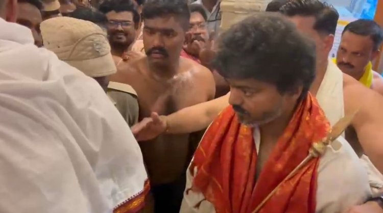 திருச்செந்தூரில் விஜயின் ரகசிய யாகம்… அரசியல் எதிரிகளை வீழ்த்த ‘சத்ரு சம்ஹாரம்’! தேர்தலை நோக்கிய அதிரடி ஆன்மிக நகர்வு?