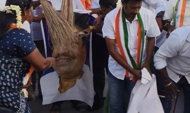 அனிதா ஆர் ராதாகிருஷ்ணன் படத்தை செருப்பால் அடித்து காங்கிரஸ் போராட்டம்! தூத்துக்குடியில் பரபரப்பு… அண்ணாநகரில் அதிரடி கண்டன ஆர்ப்பாட்டம்
