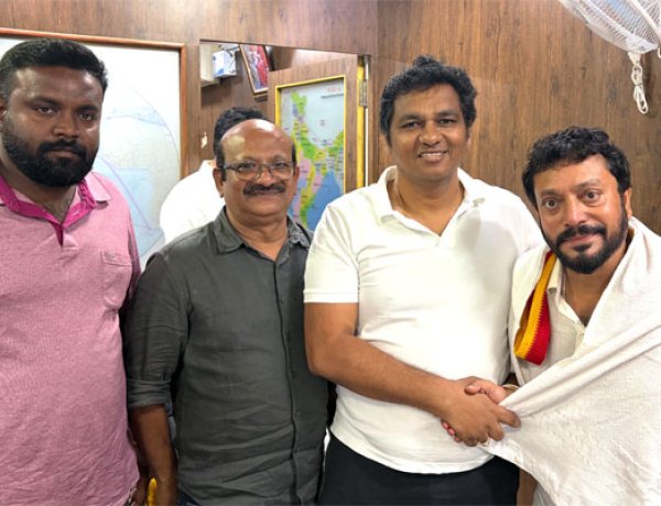 தூத்துக்குடி அரசியலில் பரபரப்பு… வெற்றி பெற்ற ஸ்ரீநாதை நேரில் சந்தித்து காங்கிரஸ் வாழ்த்து – பின்னணி என்ன?