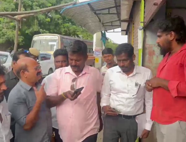 தூத்துக்குடி ரேஷன் கடையில் அதிரடி சோதனை! 22 கிலோ அரசு அரிசி பதுக்கல் கண்டுபிடிப்பு – அமைச்சர் ஸ்ரீநாத் நடவடிக்கை உத்தரவு!