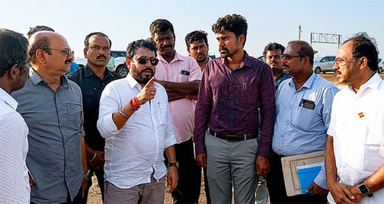 திருச்செந்தூரில் ரூ.18 கோடி புதிய புறநகர்ப் பேருந்து நிலையம்! அமைச்சர் ஸ்ரீநாத் நேரில் ஆய்வு – மக்கள் கருத்துக்குப் பிறகே அடுத்தகட்ட பணி!