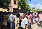 பழையகாயல் அருகே டிராக்டர் மோதி படுகாயம் அடைந்த இளைஞர் உயிரிழப்பு... உடலை வாங்க மறுத்து உறவினர்கள் போராட்டம்!