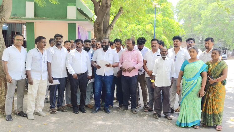 தூத்துக்குடி மாவட்டத்தில் இரவு கடைகளை மூட கட்டாயப்படுத்தக் கூடாது – எஸ்.பி. சிவபிரசாத்